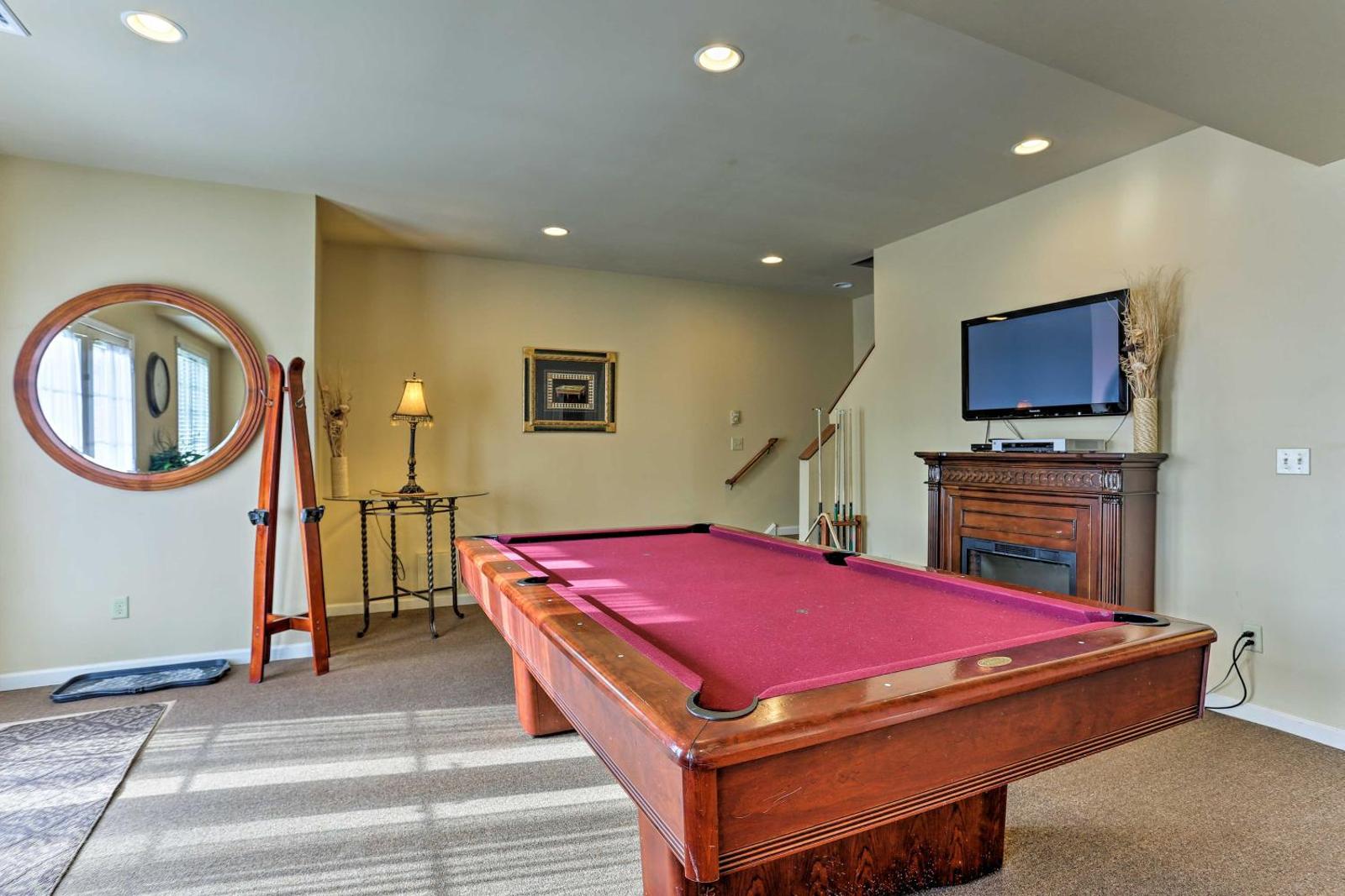 Family Townhome Less Than 1Mi to Big Boulder Lake and Mountain Main image 1